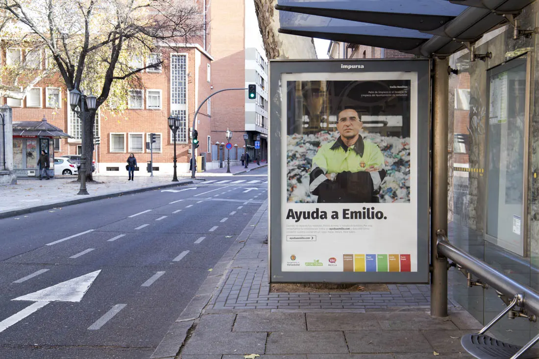 Fotografía de uno de los mupis situ en las calles de Valladolid