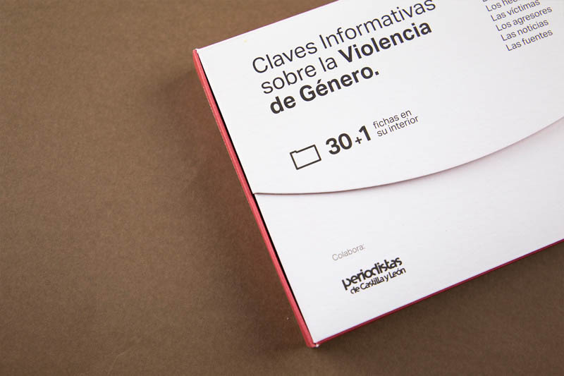 Detalle de la caja que contiene las fichas